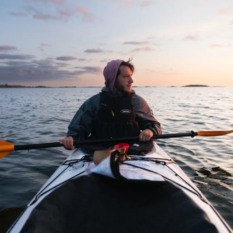 Kayaking Expeditions for Beginners: Essential Guide to Getting Started Safely and Confidently