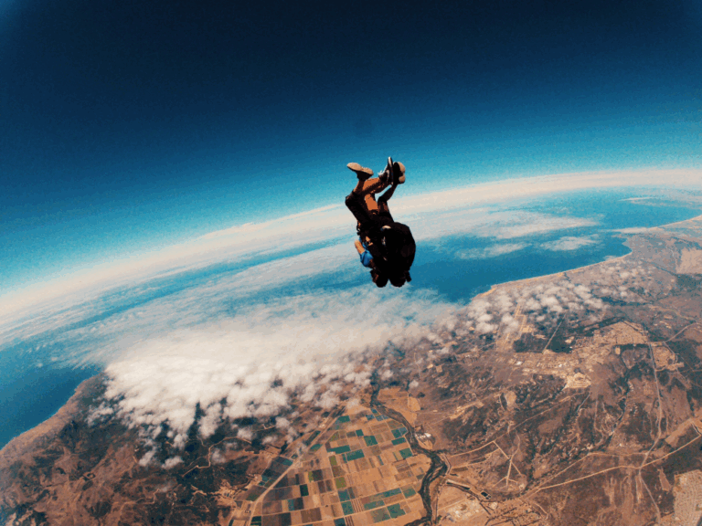 Top Skydiving Destinations Around the World: A Global Guide for Adrenaline Seekers